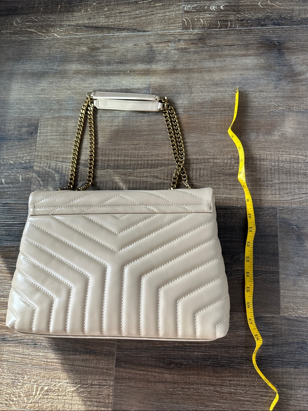 Chevron Quilted Shoulder Bag in Cream and Gold - Picture 3 of 6